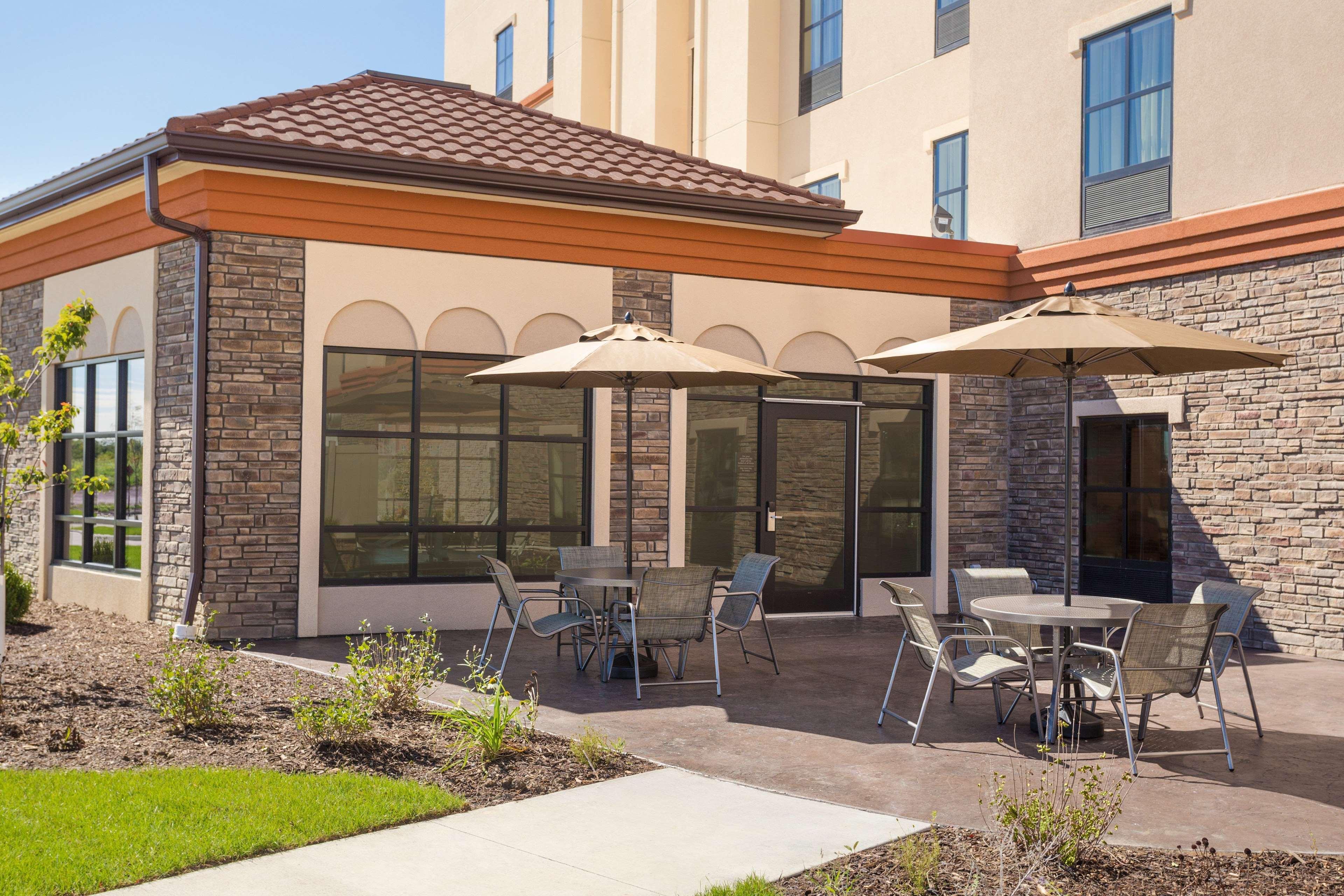Hampton Inn & Suites West Des Moines Mill Civic Exterior foto